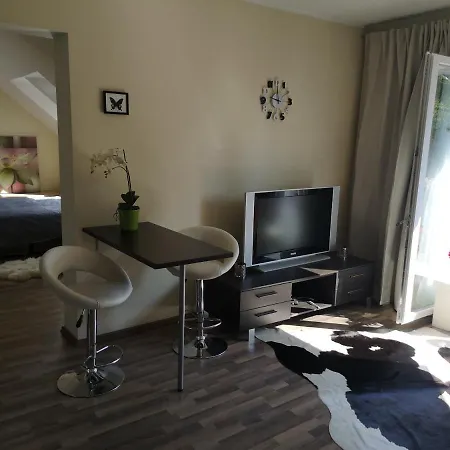 Apartman Cozy Little City Penthouse With Terrace And Free Parking Tallinn