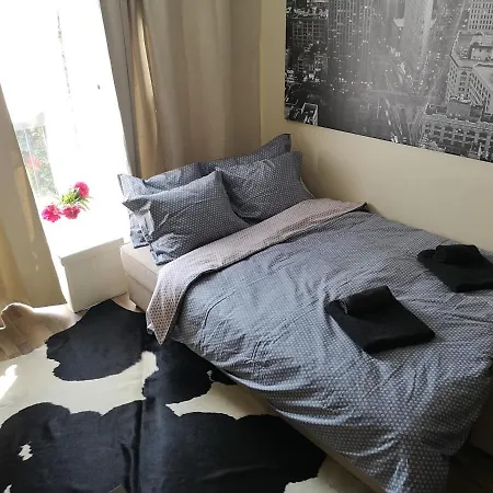 Apartman Cozy Little City Penthouse With Terrace And Free Parking